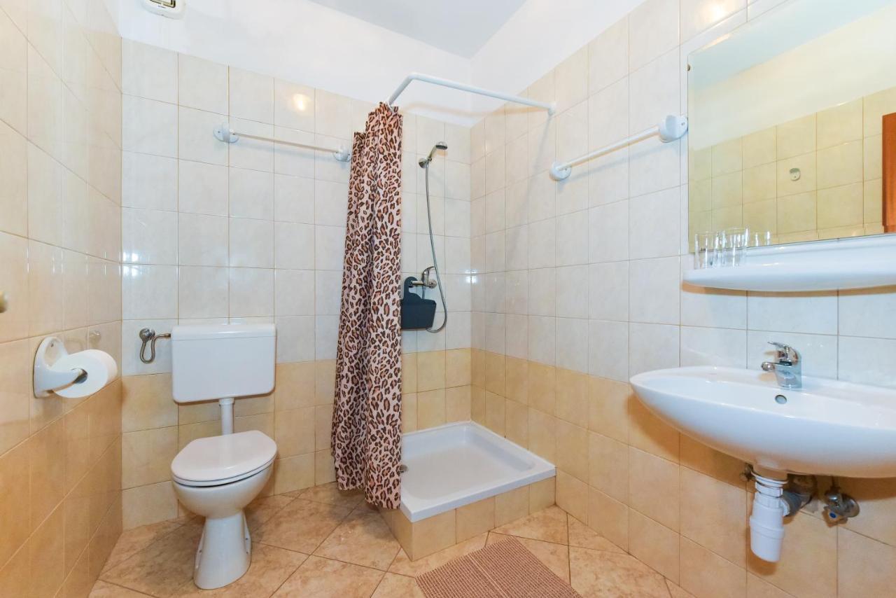 Apartments Adria Биоград-на-Мору Номер фото