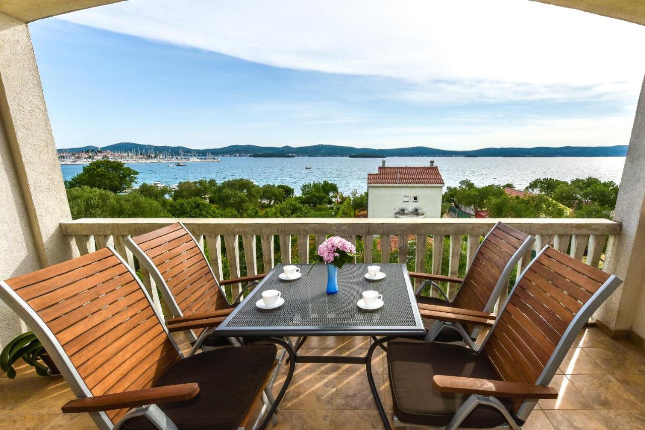 Apartments Adria Биоград-на-Мору Экстерьер фото
