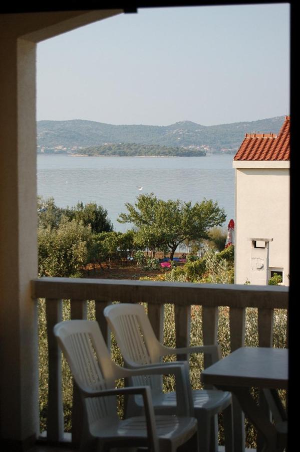 Apartments Adria Биоград-на-Мору Номер фото
