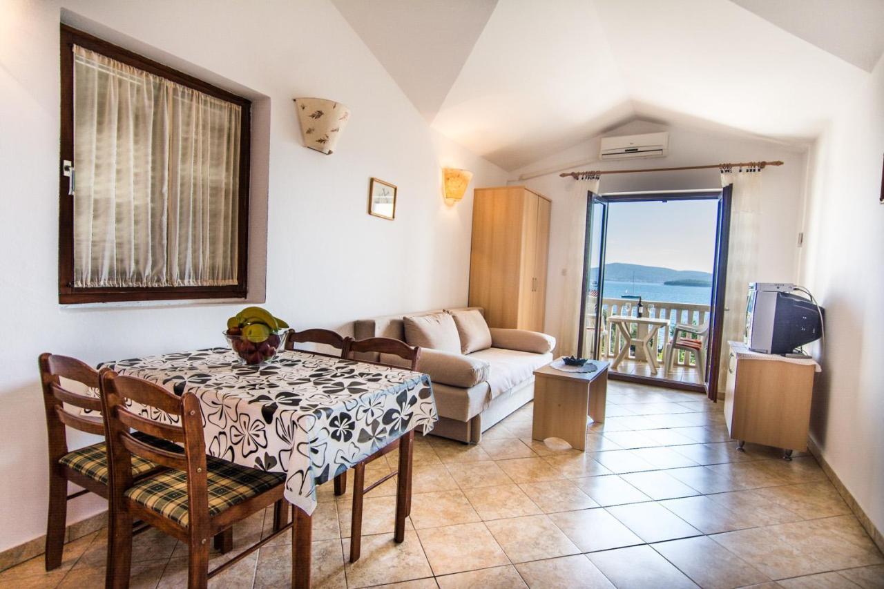 Apartments Adria Биоград-на-Мору Экстерьер фото