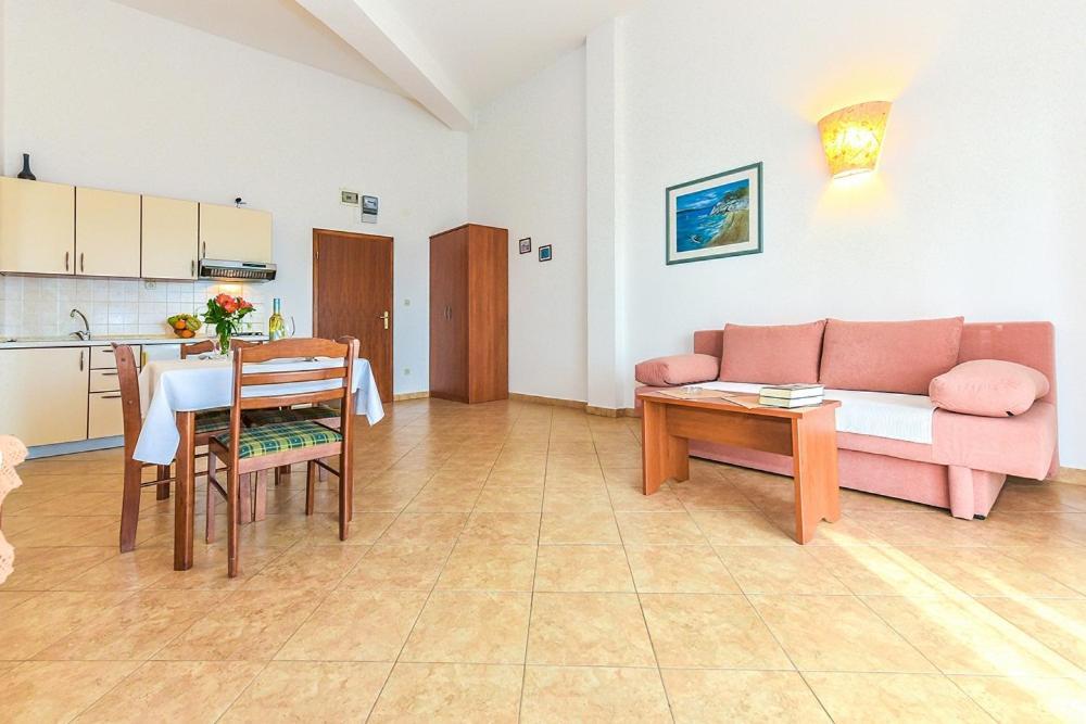 Apartments Adria Биоград-на-Мору Номер фото